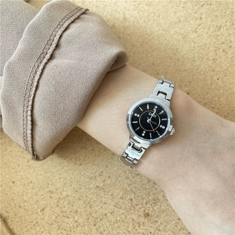 Steel Belt Bracelet Quartz Watch For Women With Alloy Case And Ordinary Glass Mirror Simple Small Dial And Rhinestone Scale Casual Style - Image 3