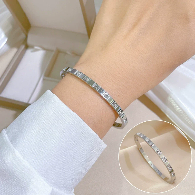 Titanium Steel Bracelet Retro Fashion Electroplating Jewelry - Image 3