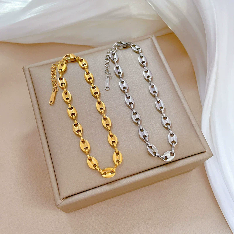 Titanium Steel Constellation Gold Inlaid Minimalistic Style Women's Bracelet - Image 3