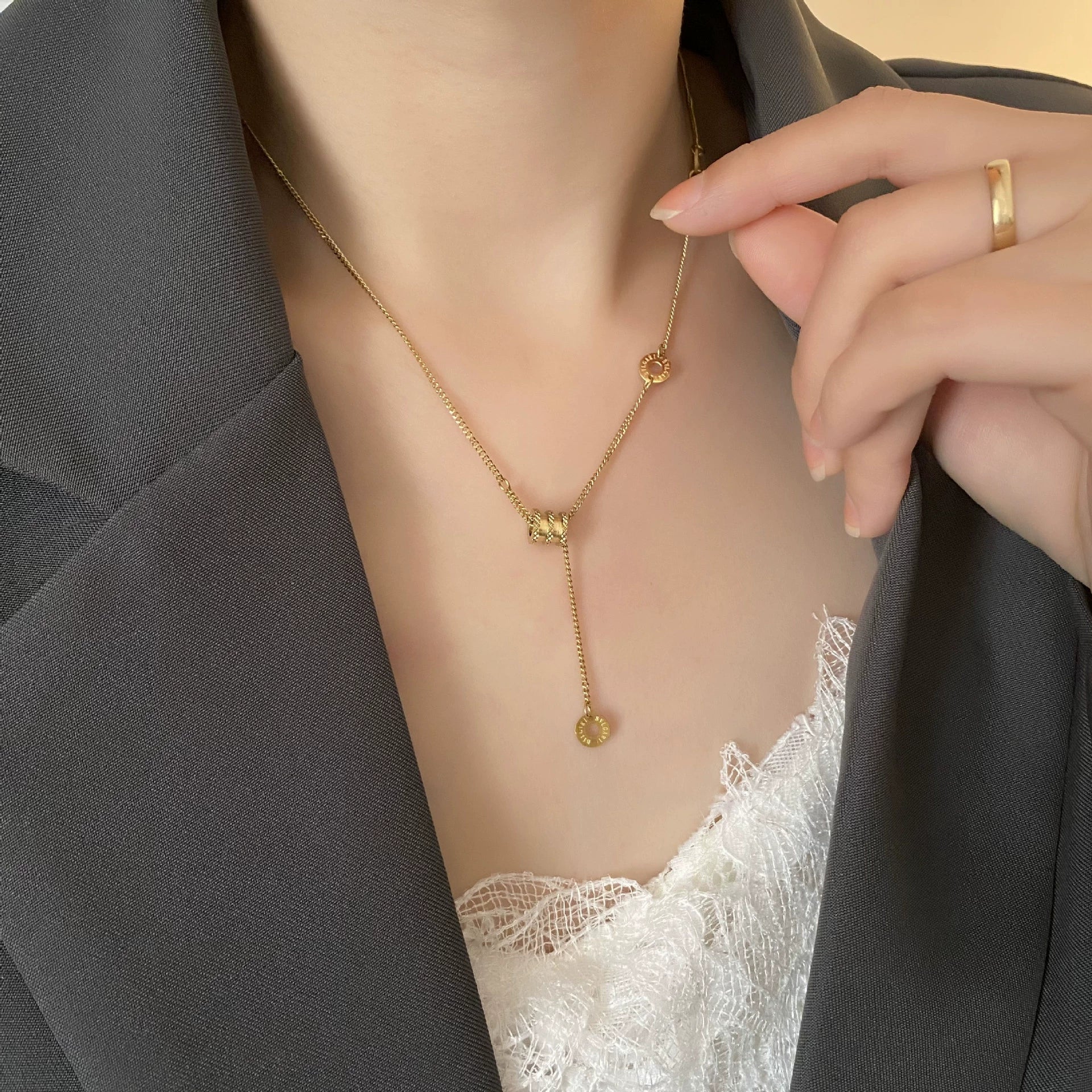 Titanium Steel Elegant Circle Tassel Clavicle Chain Necklace With Electroplating And Geometric Design For Women - Image 2