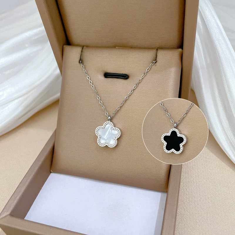 Titanium Steel Five Leaf Flower Double Sided Cartoon Style Electroplated Necklace - Image 4