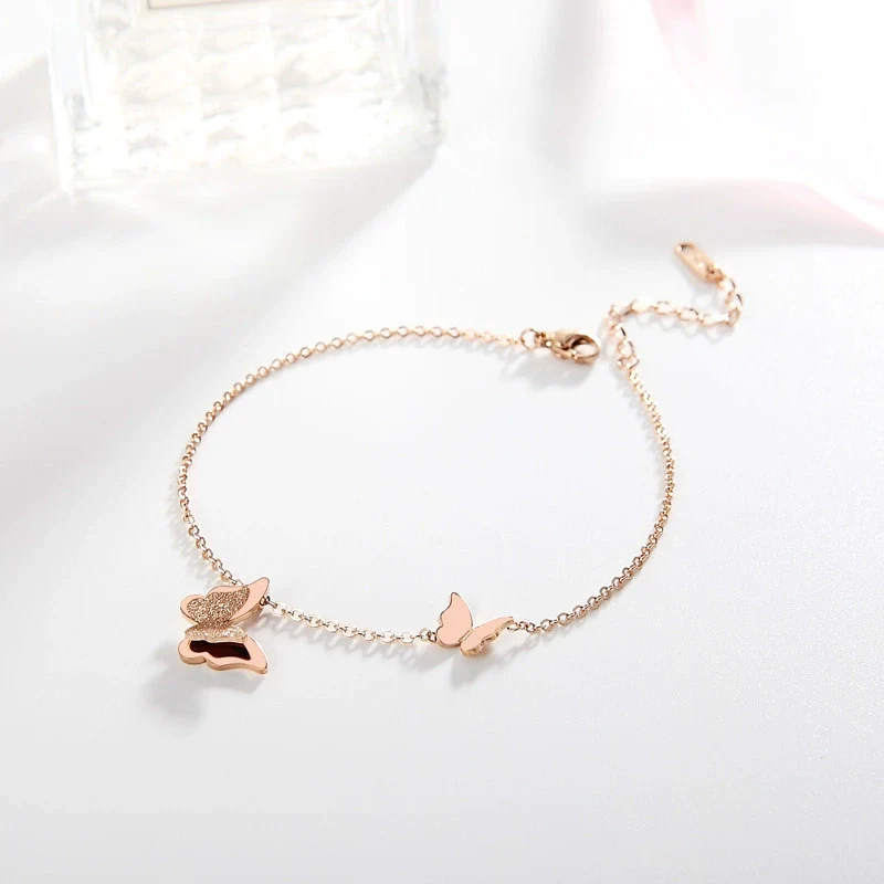 Titanium Steel Geometric Women's Wrist Jewelry Cold Style Simple Stylish Bracelet - Image 4