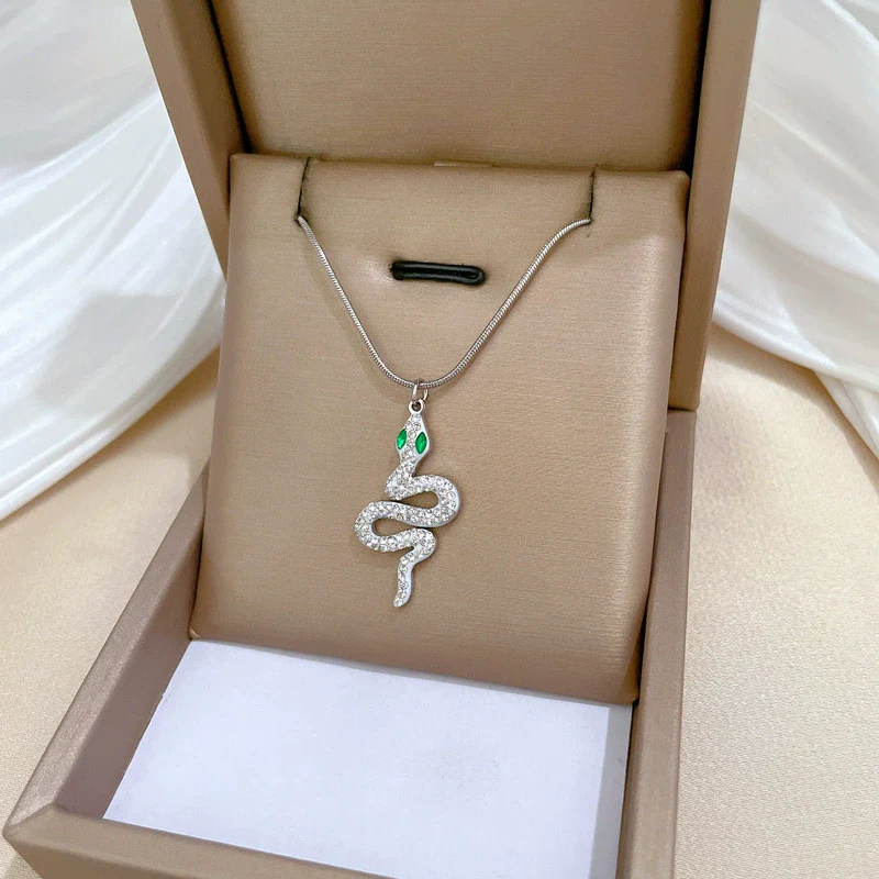 Titanium Steel Greeneyed Snake Minimalistic Style Gold Plated Necklace With Geometric And Cartoon Patterns - Image 4