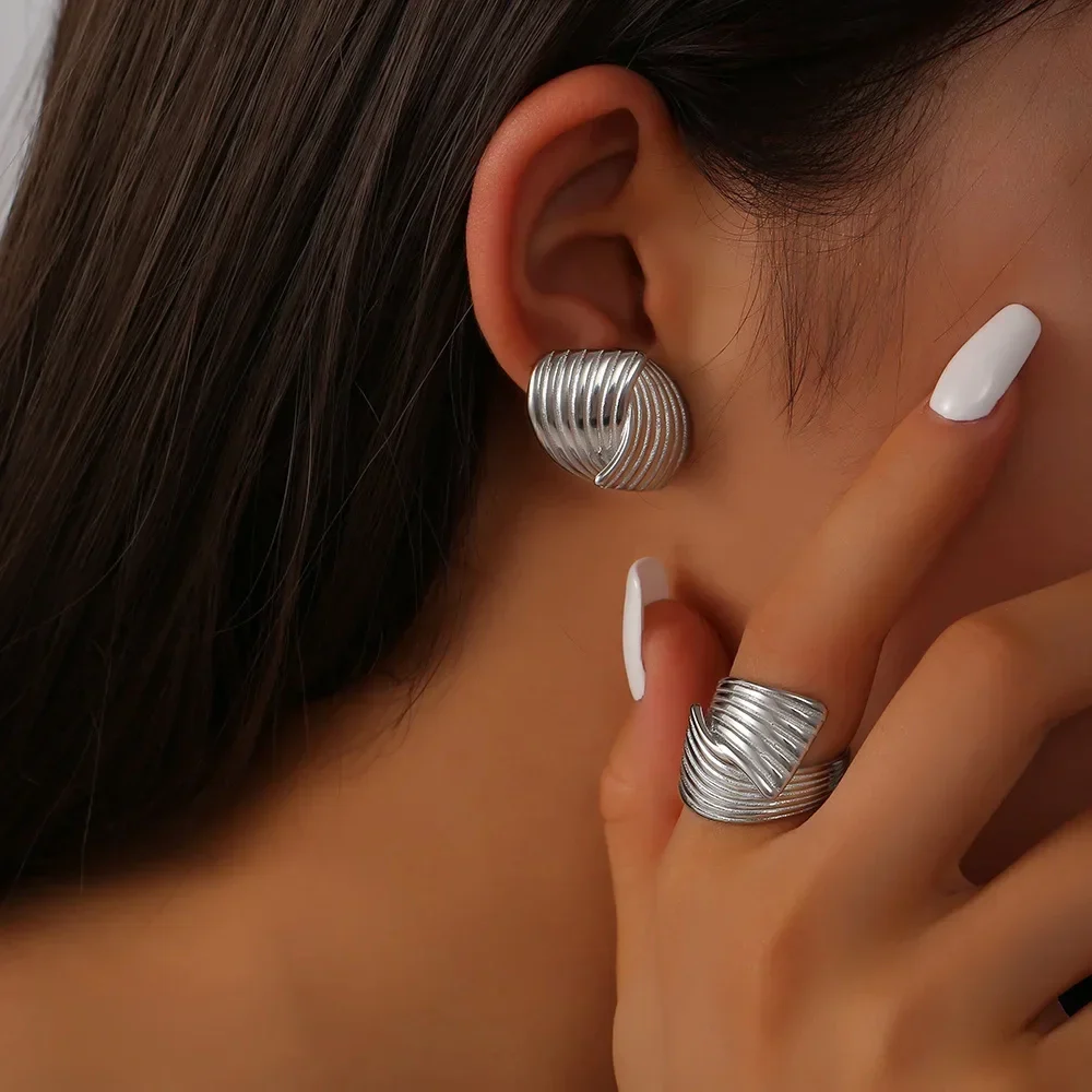 Titanium Steel Hand Polished Electroplated Line Pattern Women's Earrings Simple Design - Image 4