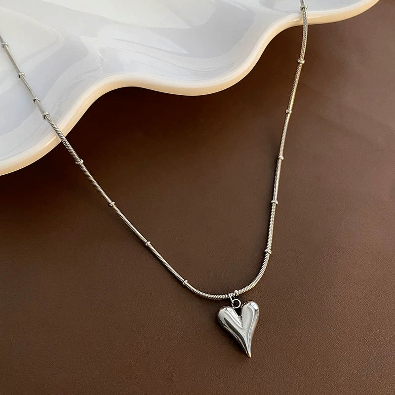 Titanium Steel Heart Pattern Snake Bone Ball Chain Necklace For Women Light Luxury Niche Design Electroplated - Image 3