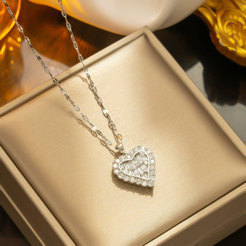Titanium Steel Heart Zircon Inlaid Gold Pendant Necklace For Women Light Luxury Geometric Style Water Wave Chain - Image 3