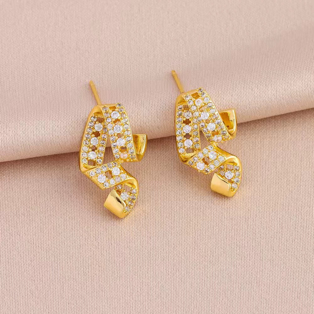 Titanium Steel Jewelry For Women With Zircon Gemstone Pendant Electroplated O Word Chain Simple Design - Image 2