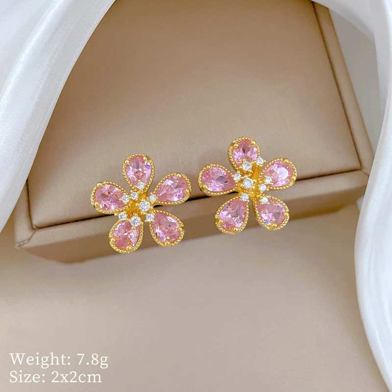 Titanium Steel Jewelry Set With Geometric Pattern Electroplated For Women Light Luxury Five Leaf Flower Design - Image 7