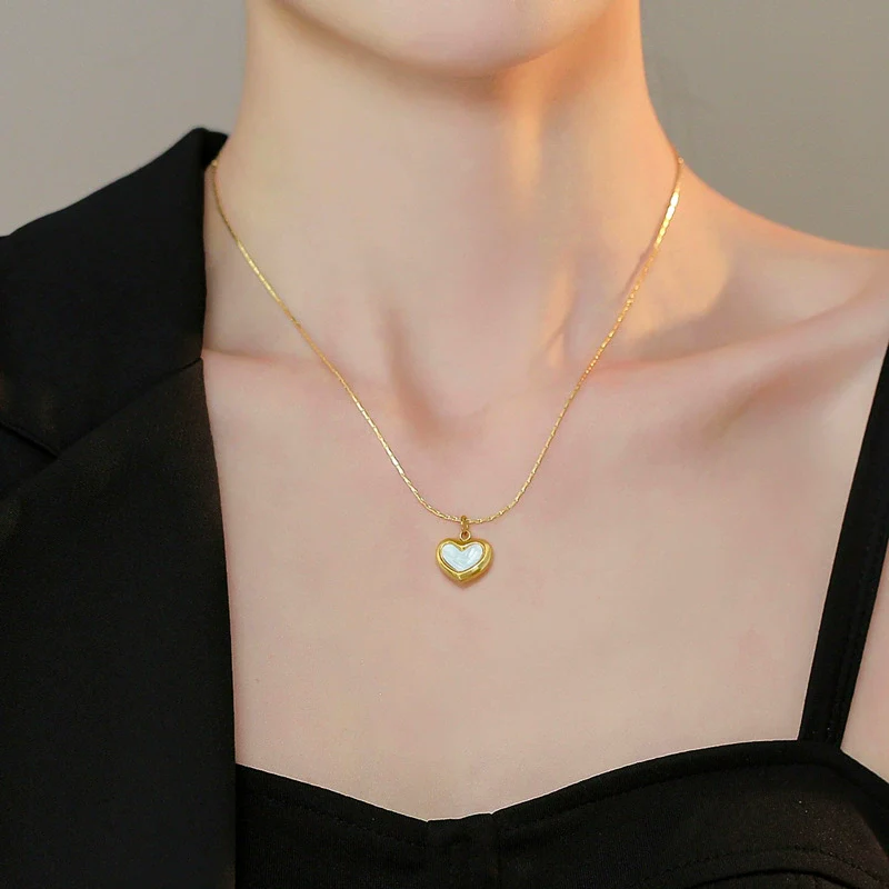Titanium Steel Love Motherofpearl Normcore Style Furnace Real Gold Electroplated Necklace With Geometric Pattern For Female And Unisex - Image 2