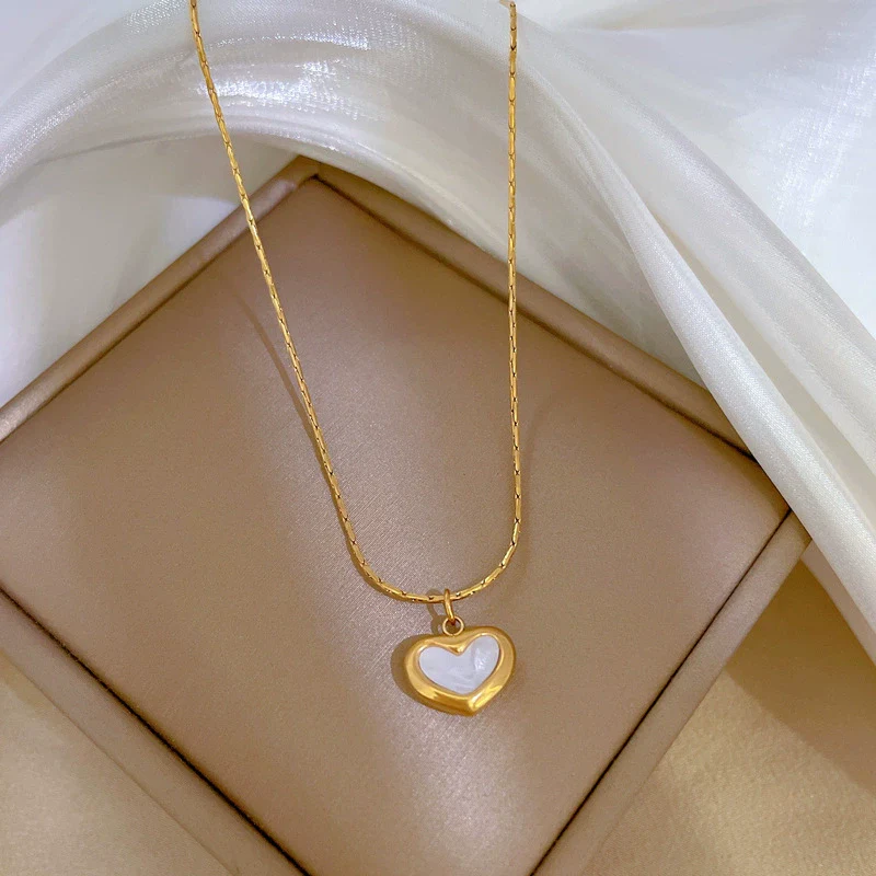 Titanium Steel Love Motherofpearl Normcore Style Furnace Real Gold Electroplated Necklace With Geometric Pattern For Female And Unisex - Image 5