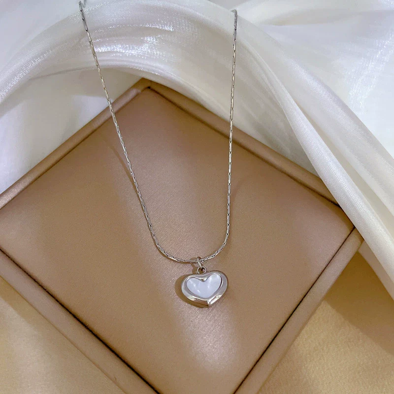 Titanium Steel Love Motherofpearl Normcore Style Furnace Real Gold Electroplated Necklace With Geometric Pattern For Female And Unisex - Image 6