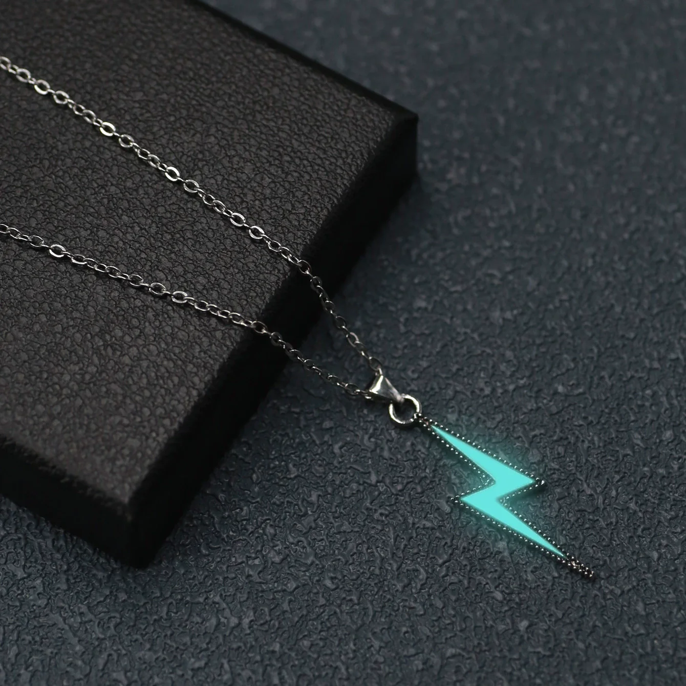Titanium Steel Luminous Lightning Pendant Unisex Fashion Necklace With Geometric Style And Electroplating Treatment - Image 6