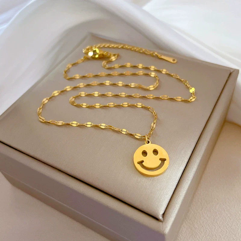 Titanium Steel Round Smiling Face Geometric Fashion Minimalist Electroplated Necklace For Women And Unisex - Image 4