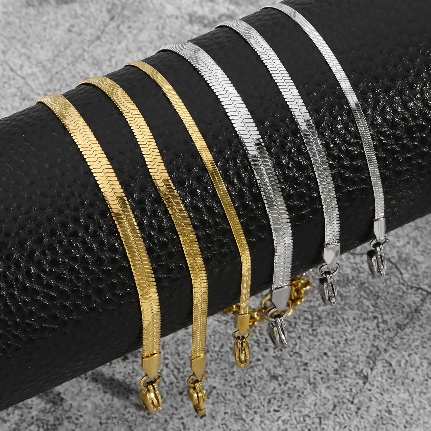 Titanium Steel Stainless Steel Plated 18K Gold Electroplated Women's Bracelet With Wave Geometric Snake Bone Design - Image 2