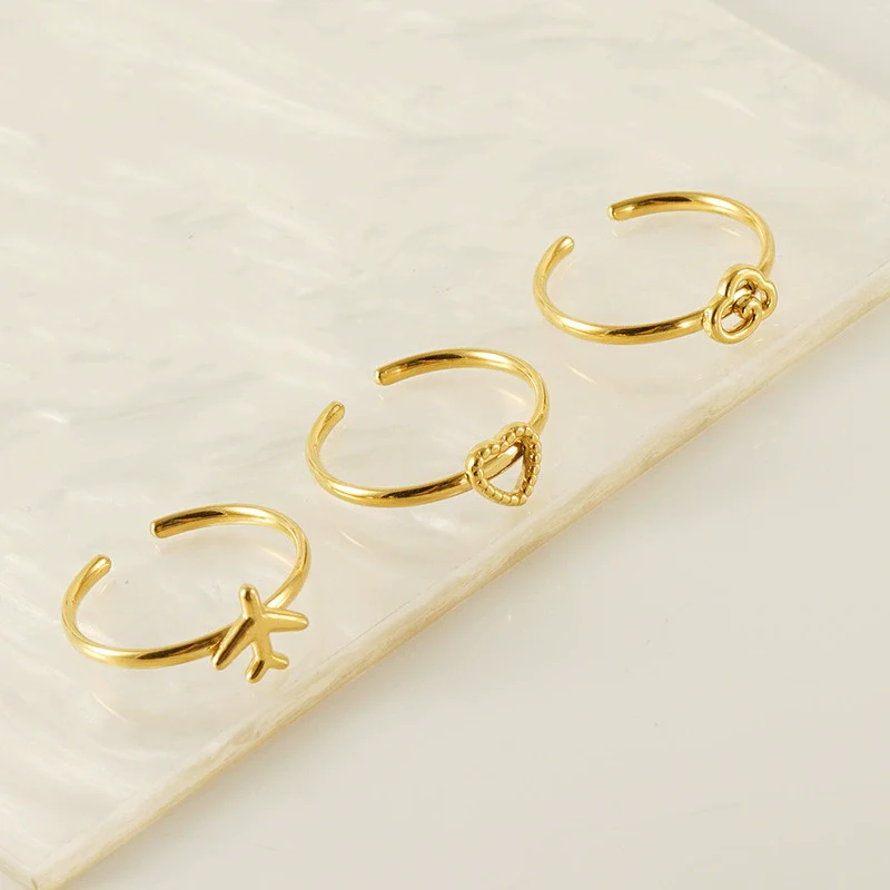 316L Stainless Steel Women's Airplane Ring With Geometric And Four Leaf Clover Pattern Electroplated Design - Image 3