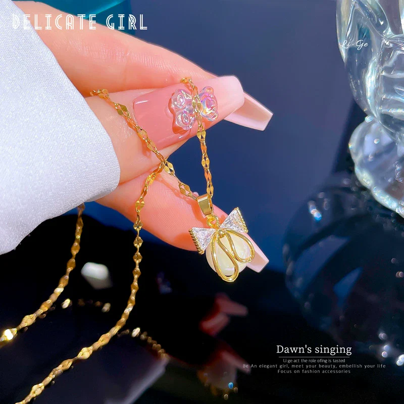 Titanium Steel Women's Geometric Mermaid Butterfly Microinlaid Real Gold Necklace With Diamond Design - Image 3