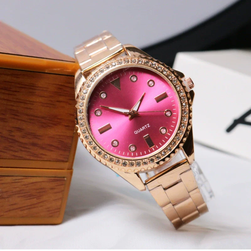 Unisex Alloy And Stainless Steel Round Dial Luxury Quartz Watch With Green Water Ghost Style - Image 6