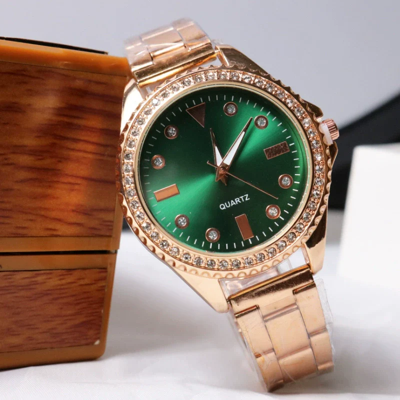 Unisex Alloy And Stainless Steel Round Dial Luxury Quartz Watch With Green Water Ghost Style - Image 7