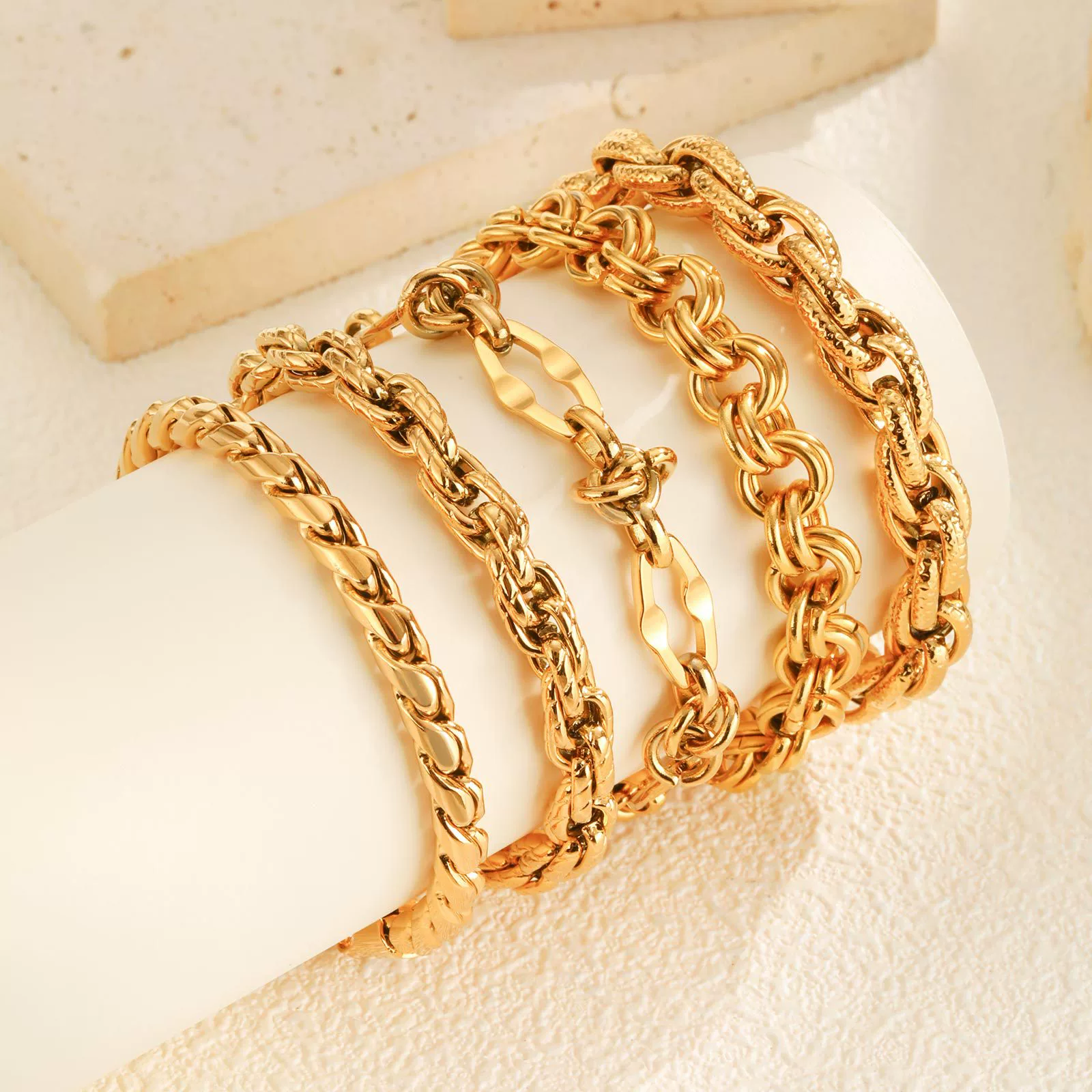 Unisex Stainless Steel Handmade Chain With Retro Old Twist Geometric Square Design And Electroplating