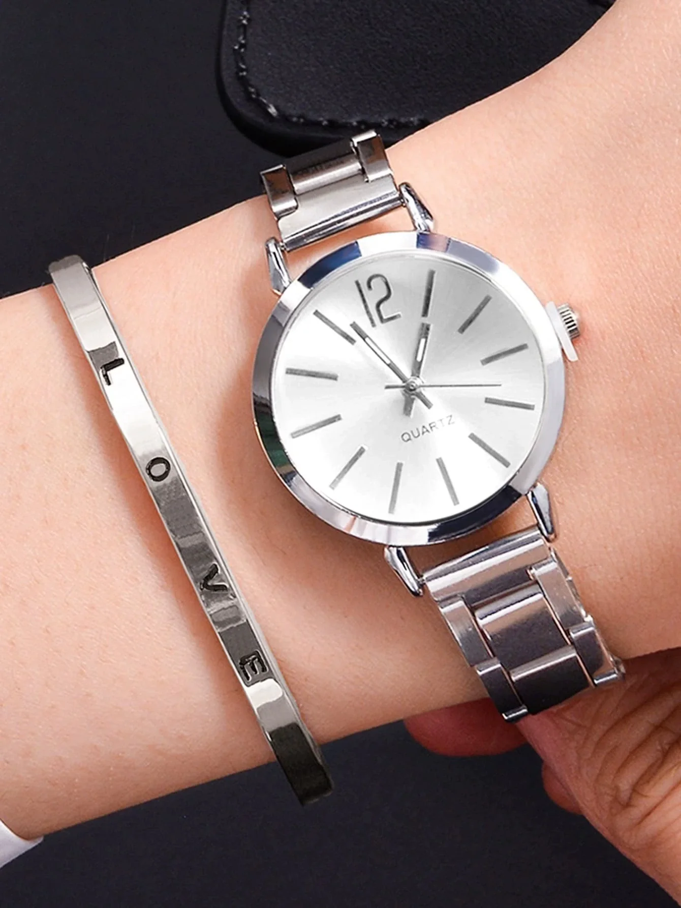 Universal Casual Alloy Case Round Dial Quartz Watch With Steel Band And Ordinary Glass Mirror - Image 10