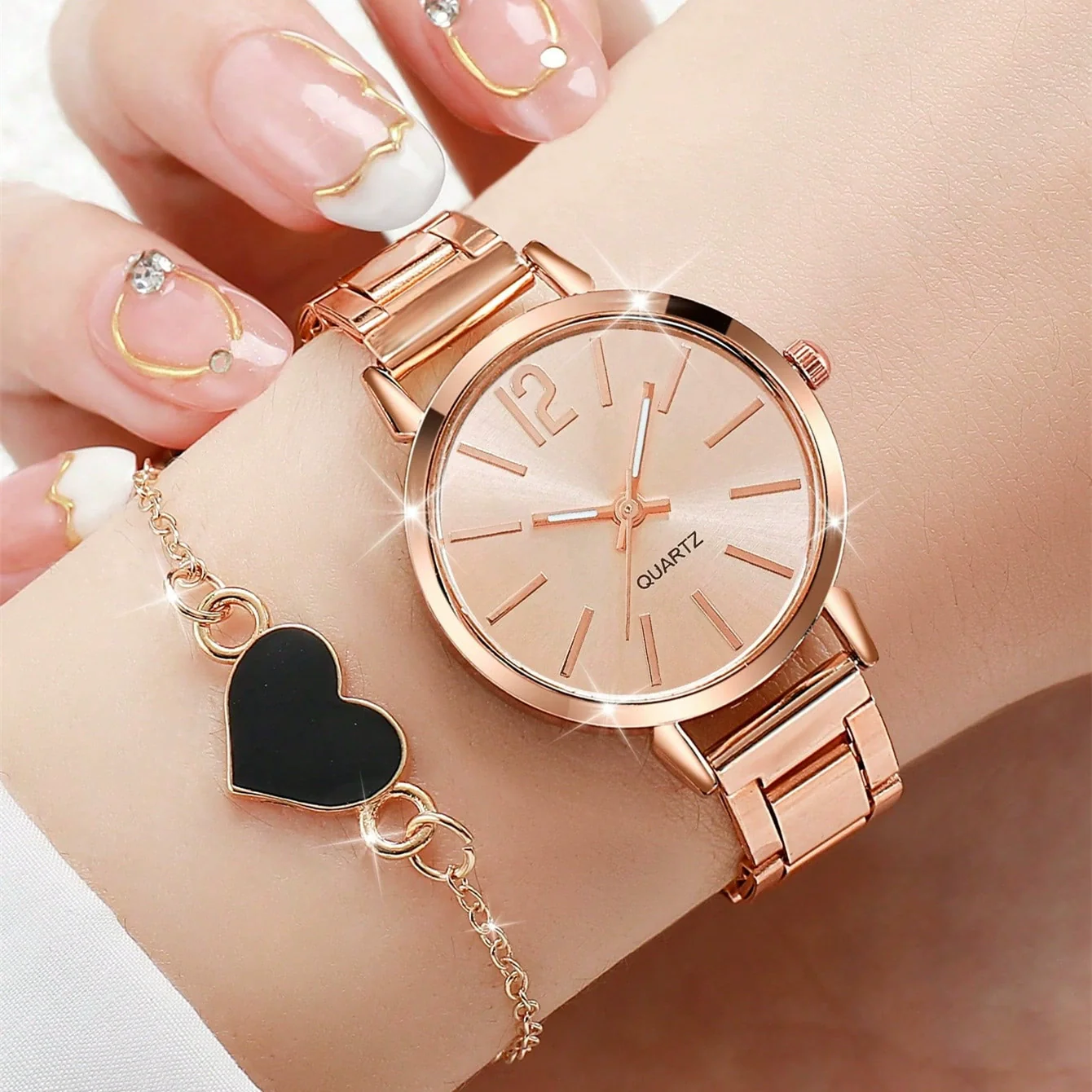 Universal Casual Alloy Case Round Dial Quartz Watch With Steel Band And Ordinary Glass Mirror - Image 19
