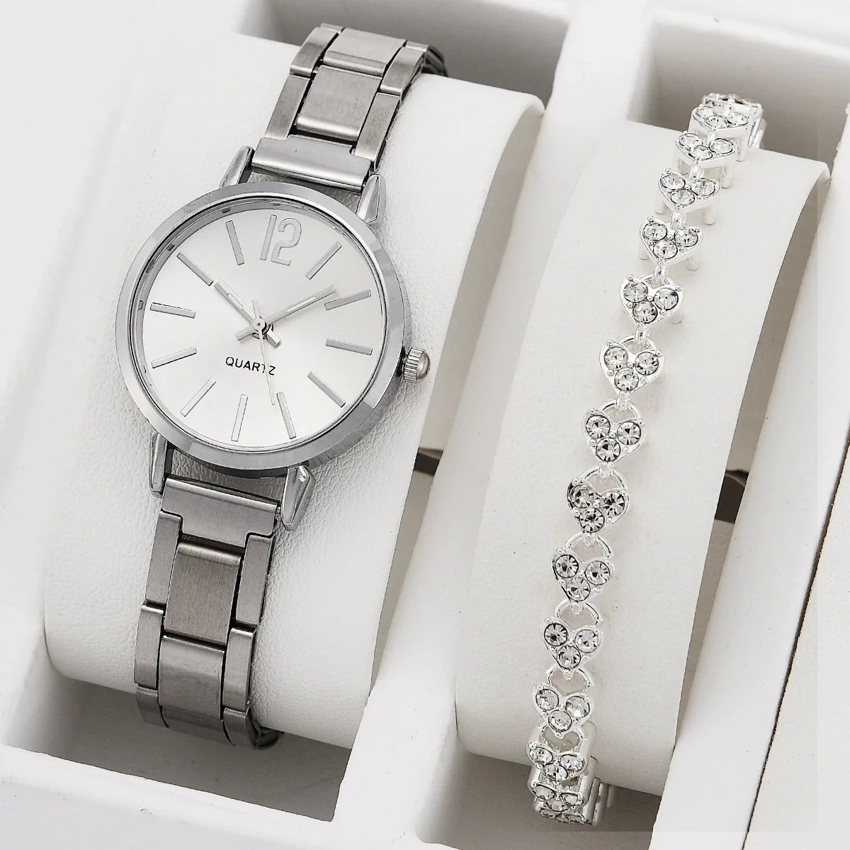 Universal Casual Alloy Case Round Dial Quartz Watch With Steel Band And Ordinary Glass Mirror - Image 2