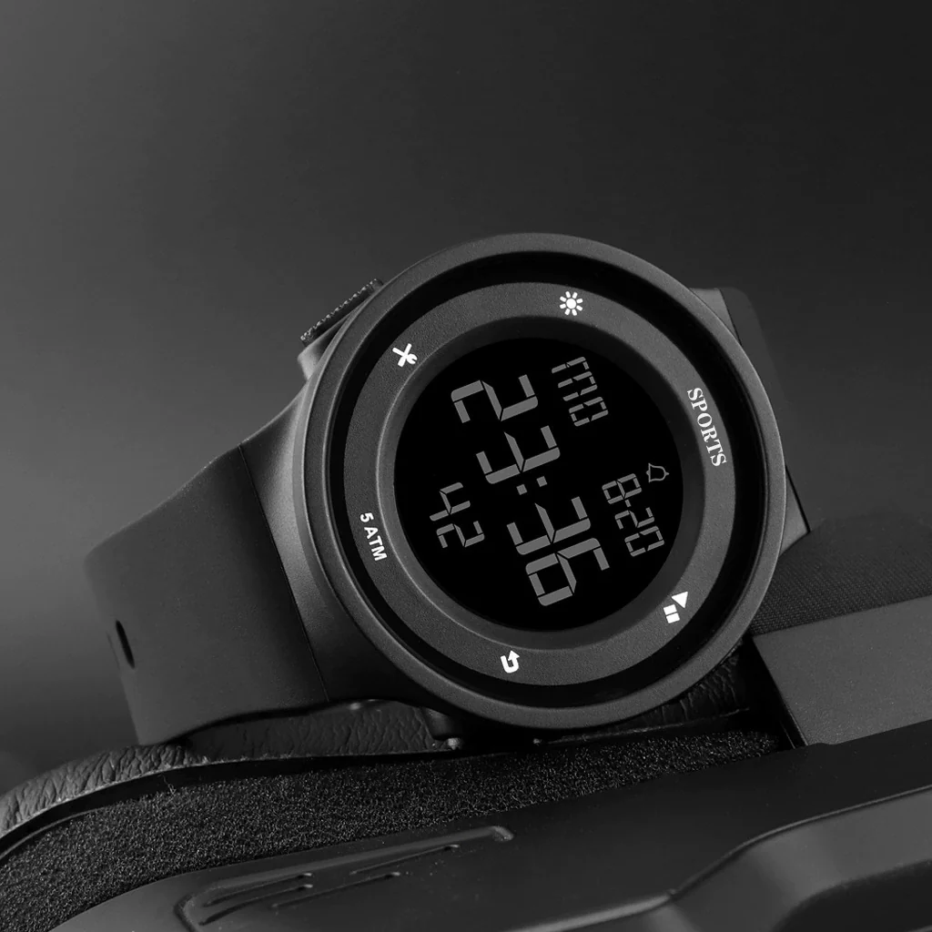Versatile Luminous Sports Electronic Watch Alloy Case Silicone Strap Round Dial For Lovers - Image 2
