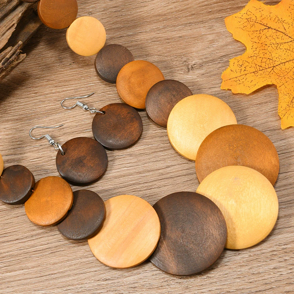 Vintage Geometric Handmade Leather And Wooden Beads Women's Pendant Necklace And Earrings Set - Image 3
