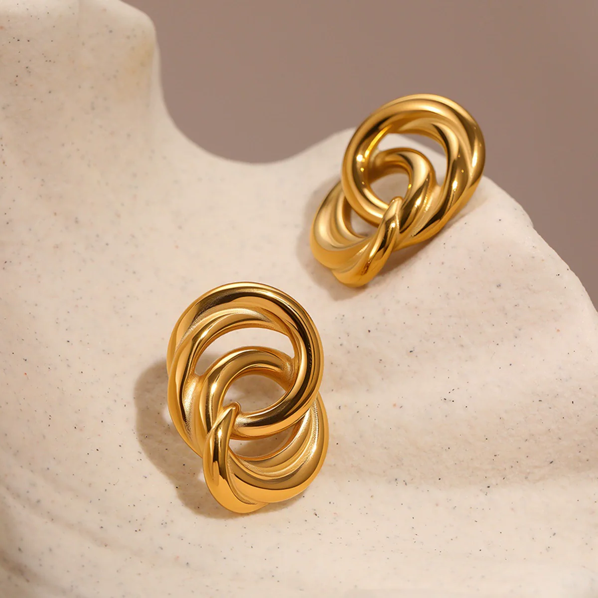 Wholesale 18K Gold Plated Geometric Stainless Steel Earrings For Women - Image 3