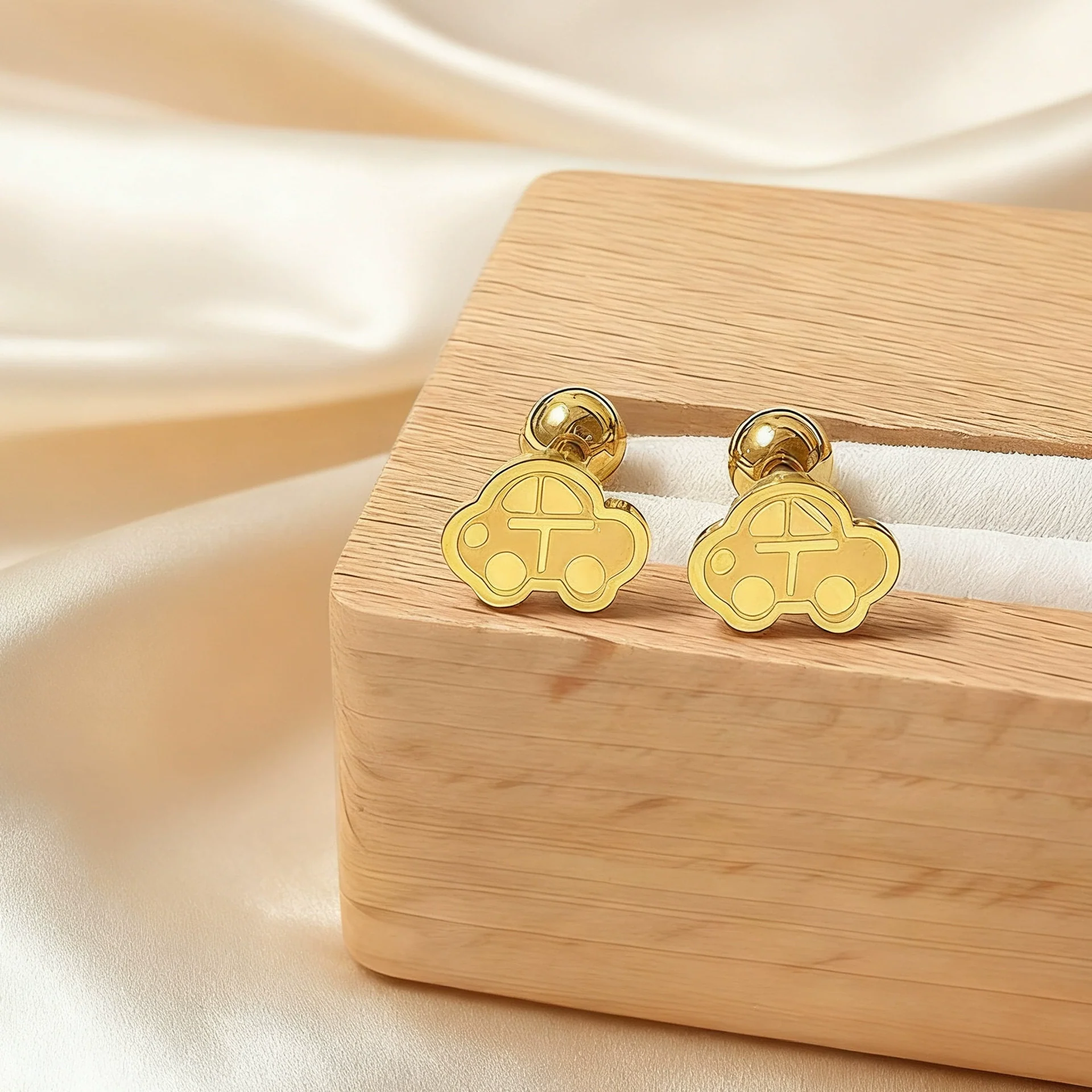 Wholesale 18K Gold Plated Stainless Steel Animal And Zodiac Shape Earrings For Women - Image 3