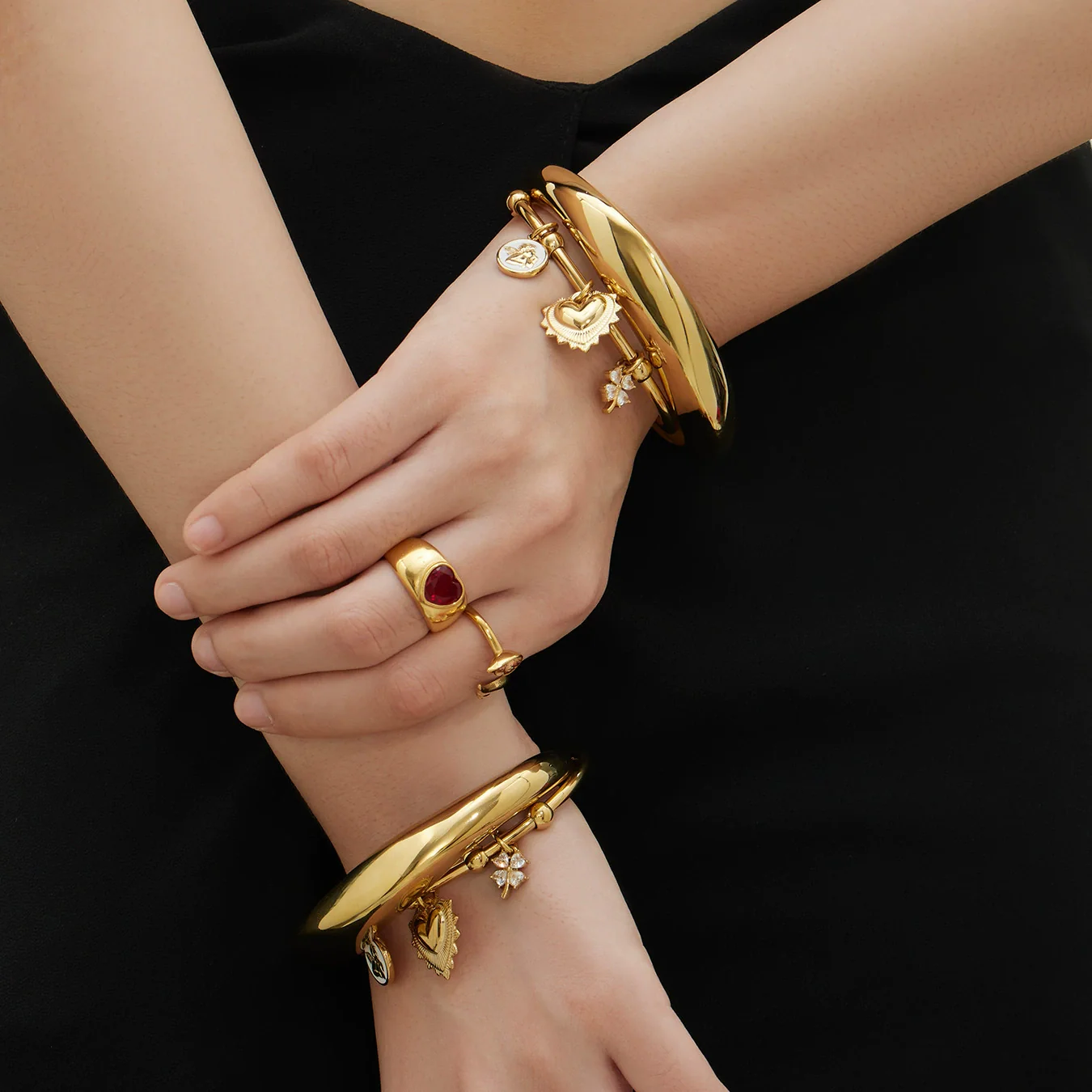 Wholesale 18K Gold Plated Stainless Steel Geometric Flower Heart Cshaped Beveled High Polish Glossy Pendant Bracelet Accessories