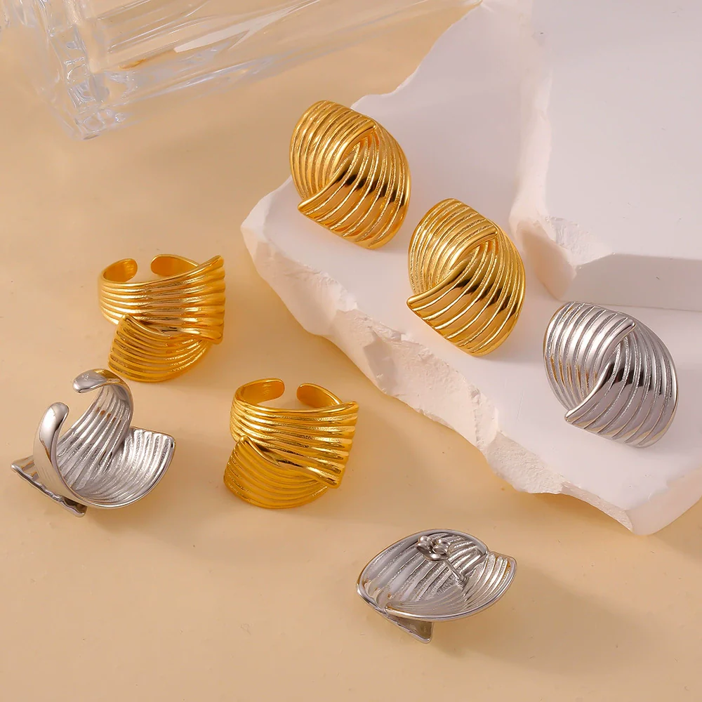 Wholesale 18K Gold Plated Titanium Steel Hand Polished Geometric Simple Design Earrings And Ring Set For Women