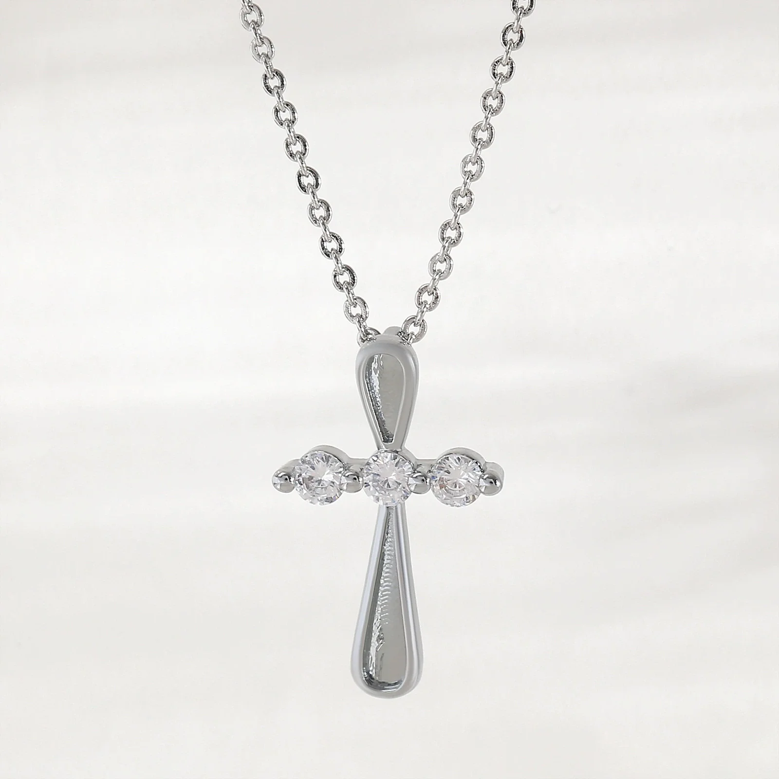 Wholesale 18K Gold Plated Zircon Inlaid Cross Copper Necklace For Unisex With Unique Design - Image 7