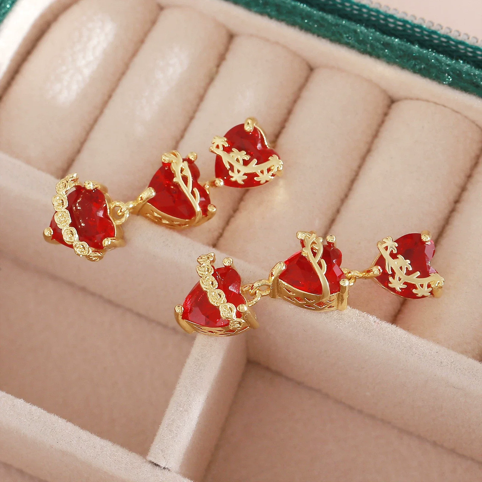 Wholesale 18K Goldplated Copper Heartshaped Light Luxury Style Earrings For Women - Image 3