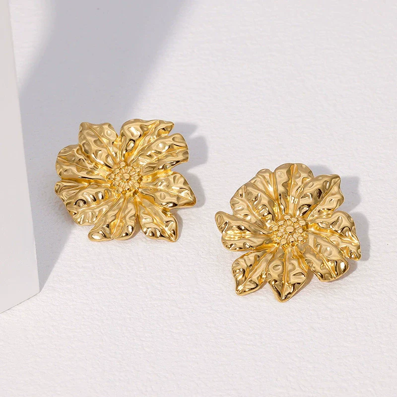 Wholesale 18K Goldplated Stainless Steel Flowershaped Earrings For Women - Image 3