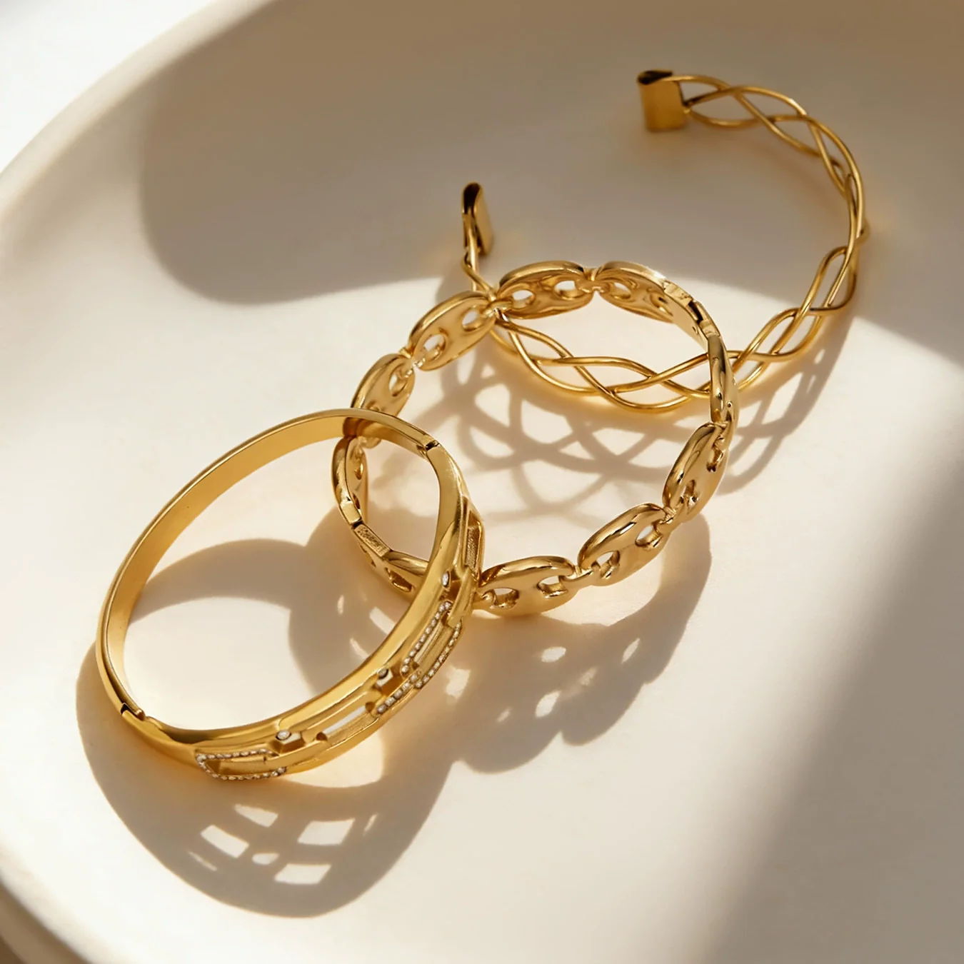 Wholesale 18K Goldplated Stainless Steel Geometric Cut Out Buckle Cross Opening Bracelet - Image 4