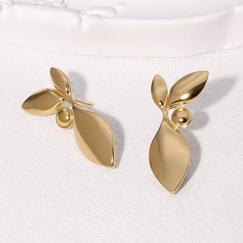 Wholesale 18K Goldplated Stainless Steel Minimalist Leaves Earrings For Women - Image 2