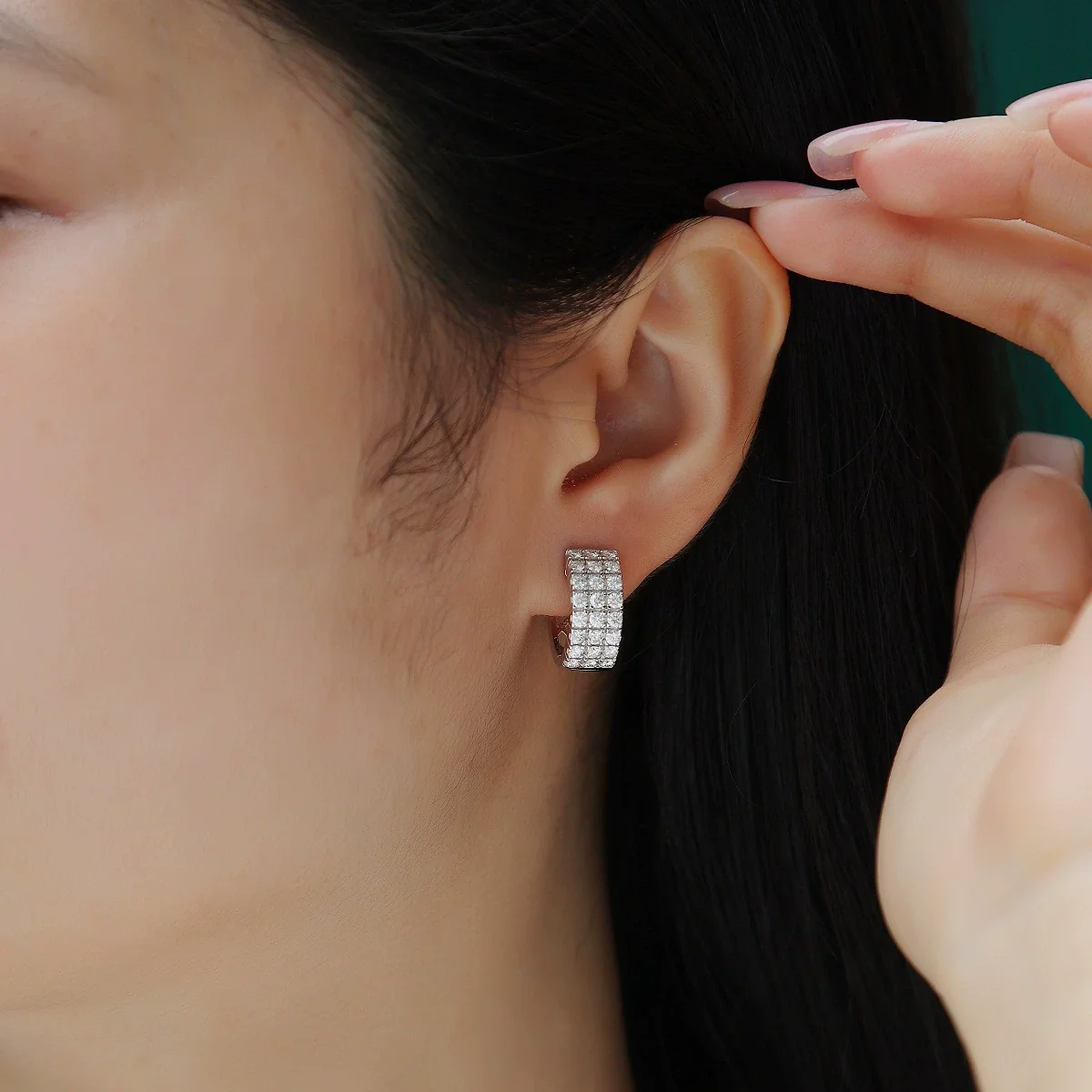 Wholesale 925 Silver Geometric Moissanite Inlay Women's Earrings Fashion Style - Image 2