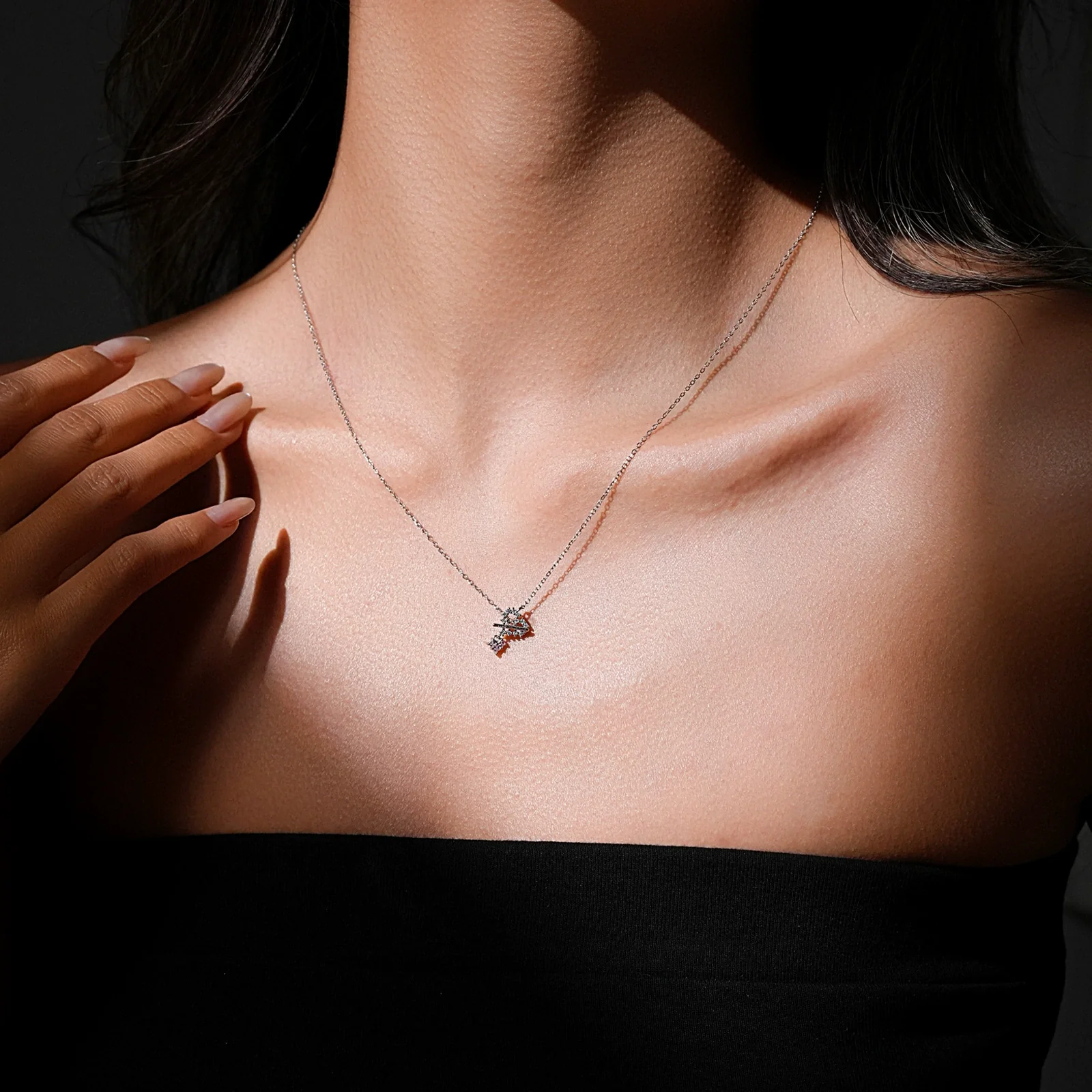 Wholesale 925 Sterling Silver Geometric Pendant Necklace Simple Style Electroplated With Platinum And 18K Gold Unisex - Image 4