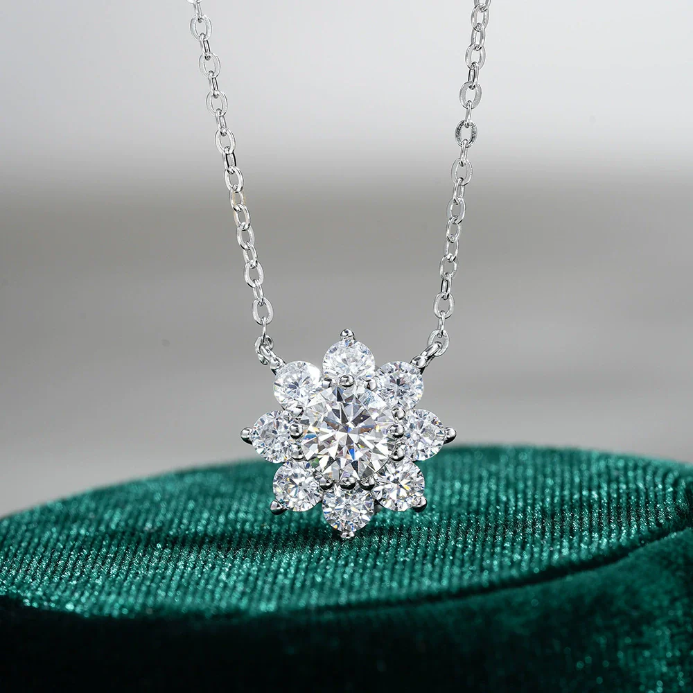 Wholesale 925 Sterling Silver Ladies Pendant Necklace With Sunflower And Snowflake Patterns Simple Style