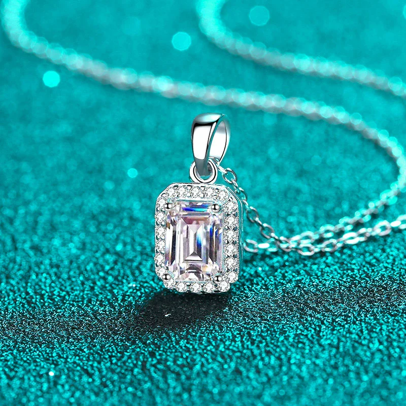 Wholesale 925 Sterling Silver Moissanite Clavicle Necklace With Geometric Pattern And Cross Chain Pt950 Gold Plated - Image 2