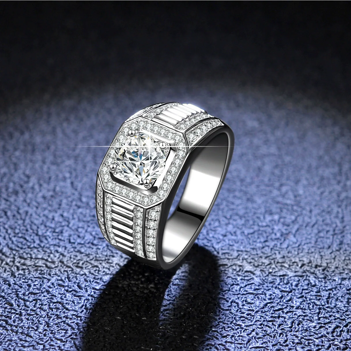 Wholesale 925 Sterling Silver Platinumplated Heart Moissanite Ring For Men