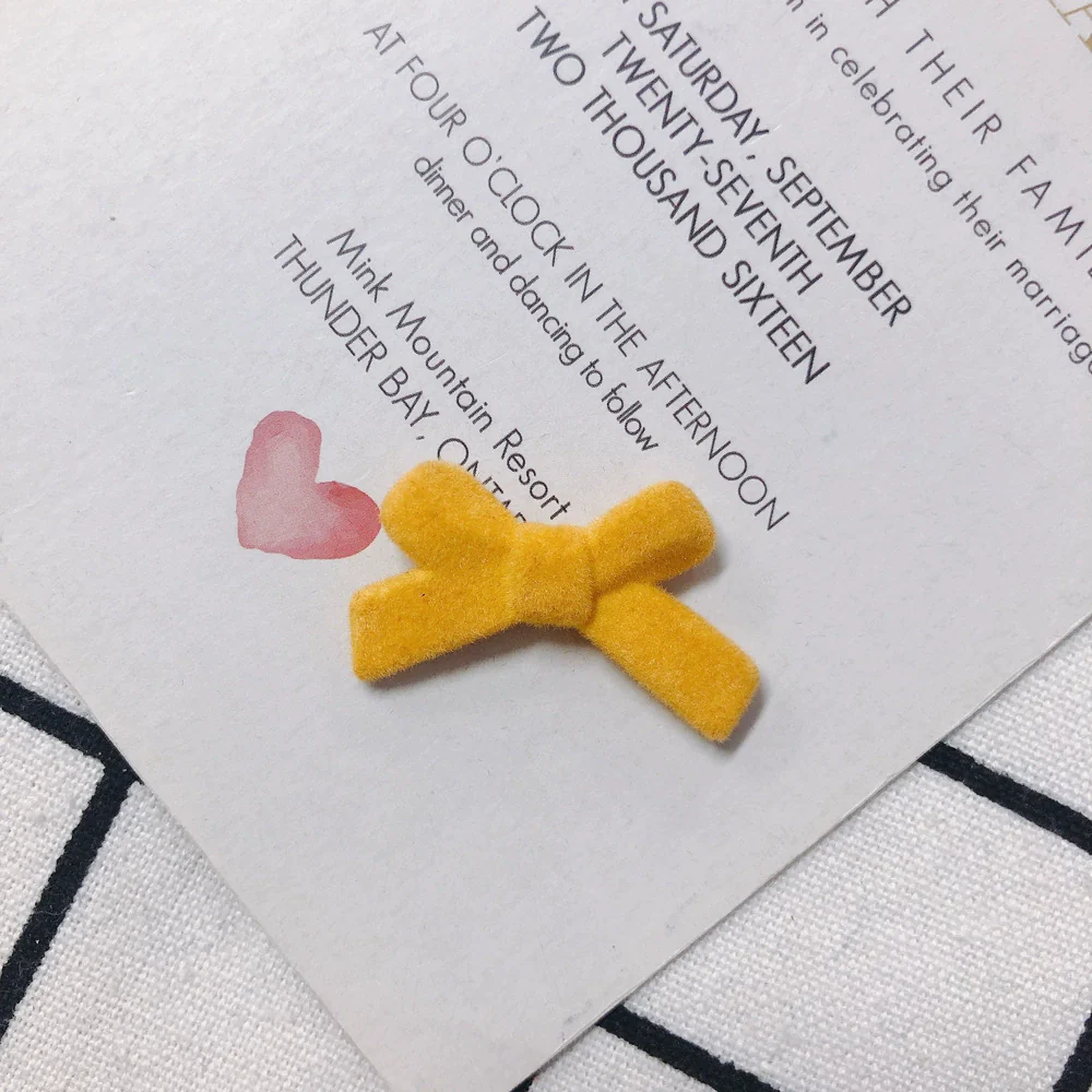 Wholesale Accessories Flocking Velvet Bow Pendant Retro Sweet Style - Image 8