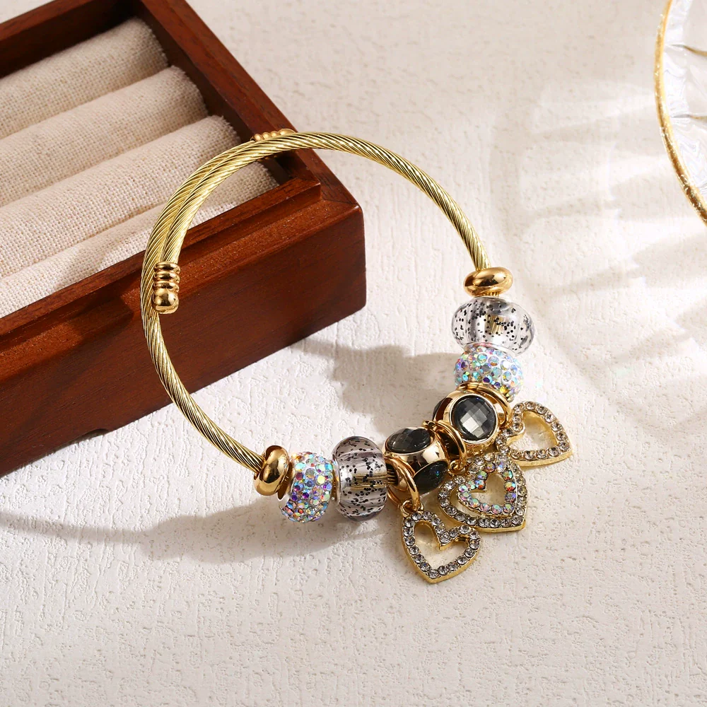 Wholesale Adjustable Beaded Bracelets With Diamond Design Heart Pendant For Women Made Of Alloy Rhinestone - Image 4