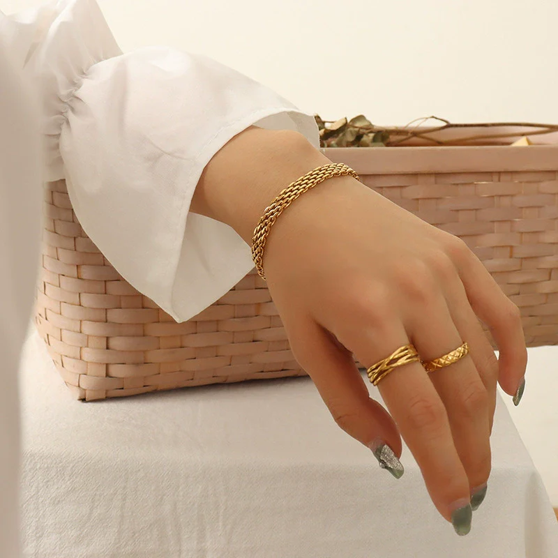 Wholesale Allmatch Geometric Titanium Steel 18K Gold Plated Bracelet For Women - Image 2