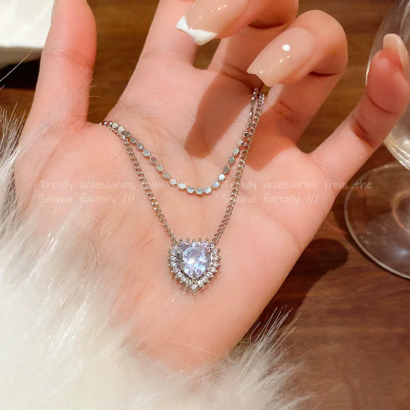 Wholesale Alloy And Copper Heart Shape Electroplated Love Necklace For Women - Image 2