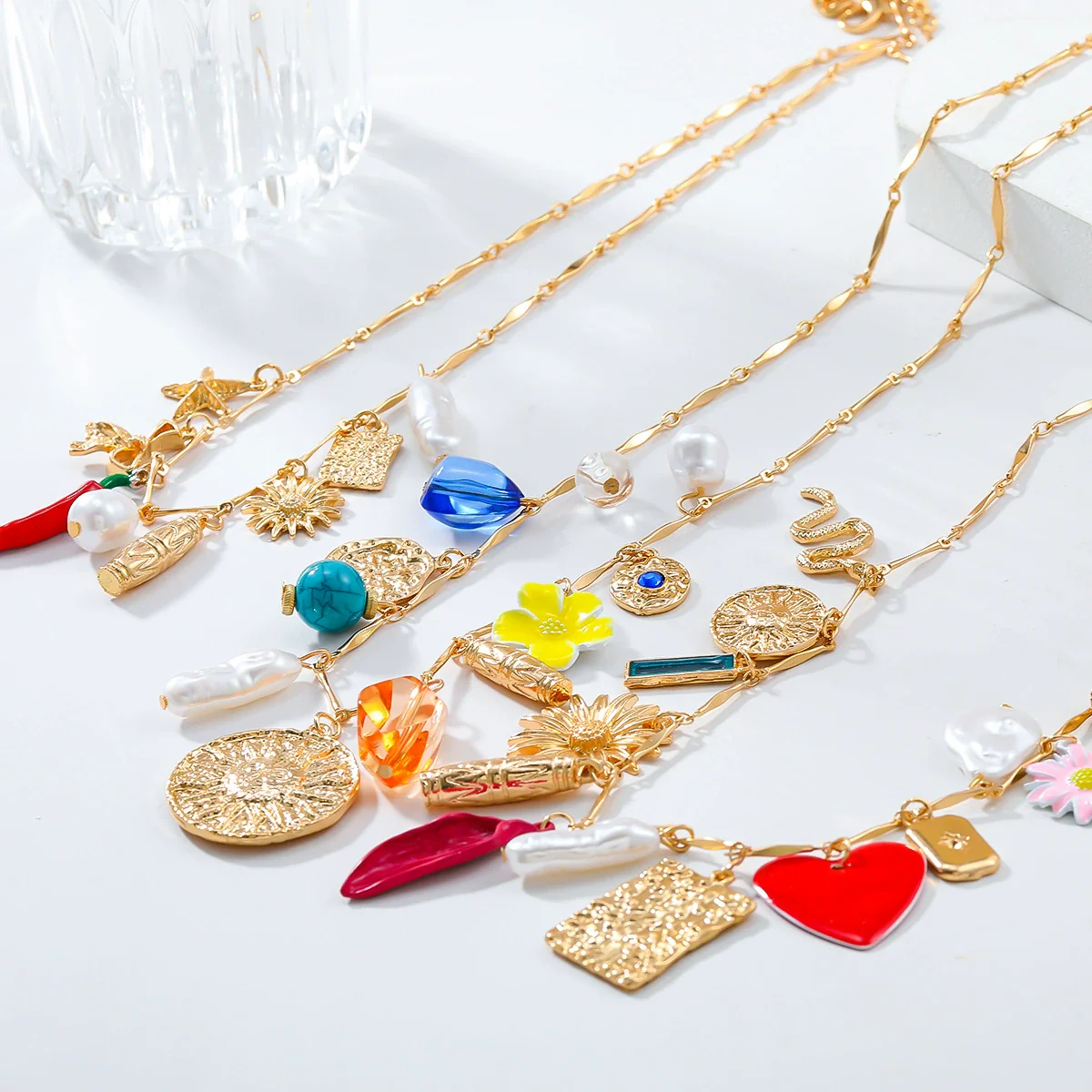Wholesale Alloy Bohemian Geometric Sunflower Snake Multilayer Charm Necklace For Women With Diamond Design - Image 4