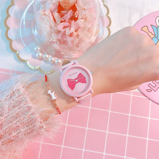 Wholesale Alloy Case Imitation Leather Strap Stainless Steel Buckle Round Dial Cartoon Style Heart Shaped Female Watch - Image 6