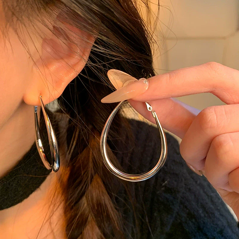 Wholesale Alloy Drop Plain Hoop Earrings For Women Electroplated - Image 3