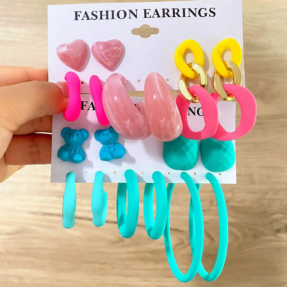 Wholesale Alloy Earrings With Cartoon Heart Bear Design Stainless Steel Needle Electroplating Unisex